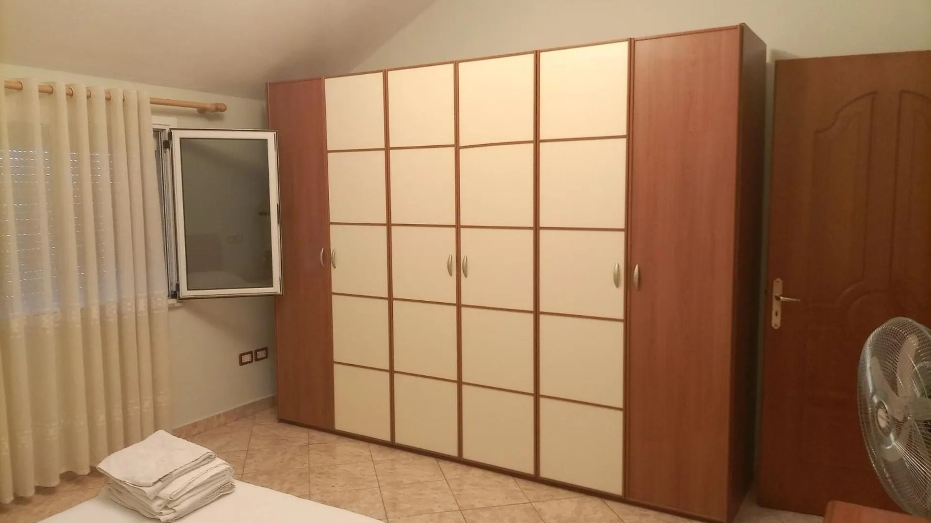 Villas Eleni For Rent Best View Xhafzotaj Albánie